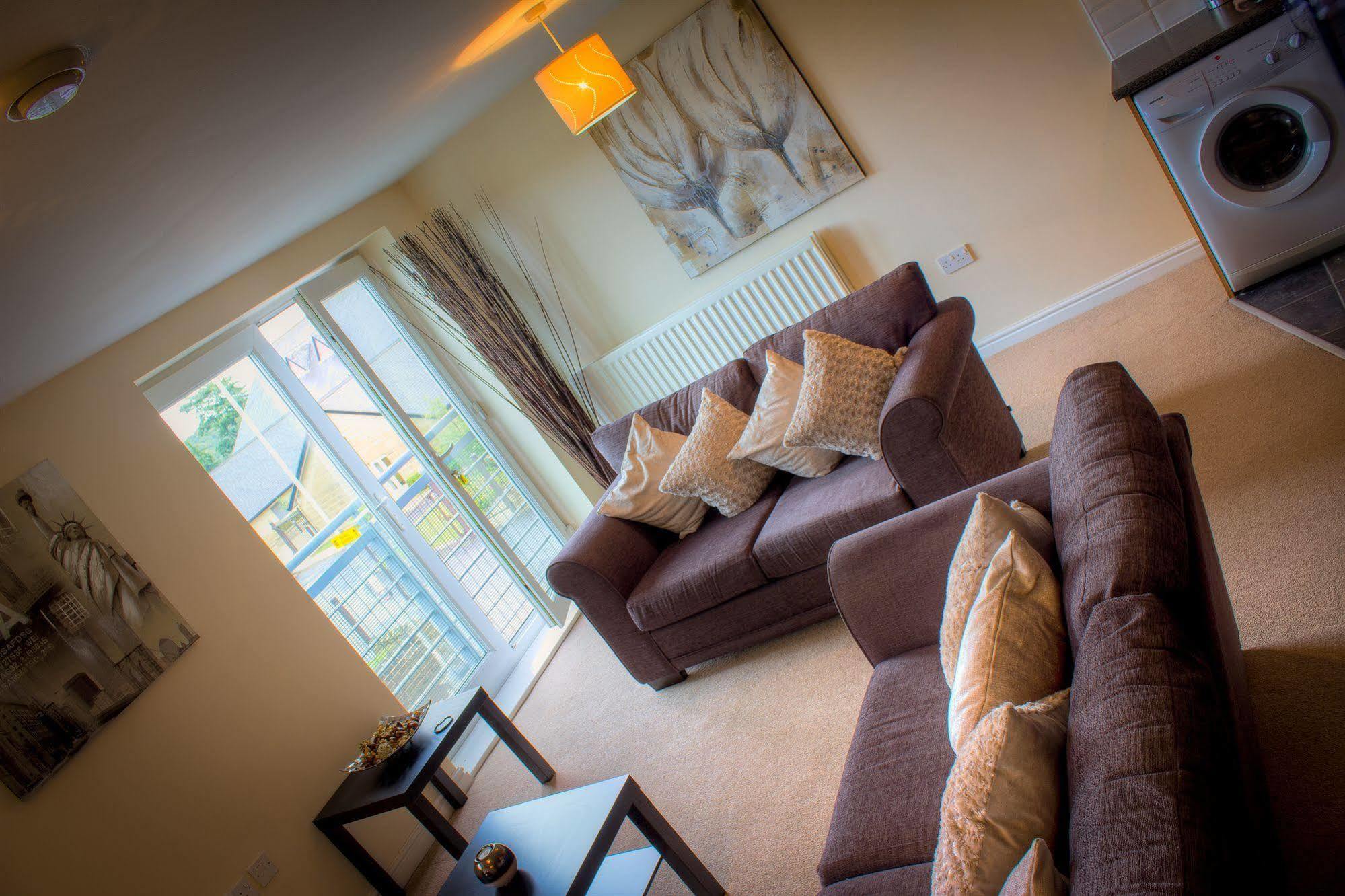 The Lindley Suite - Simple2Let Serviced Apartments Huddersfield Exterior foto