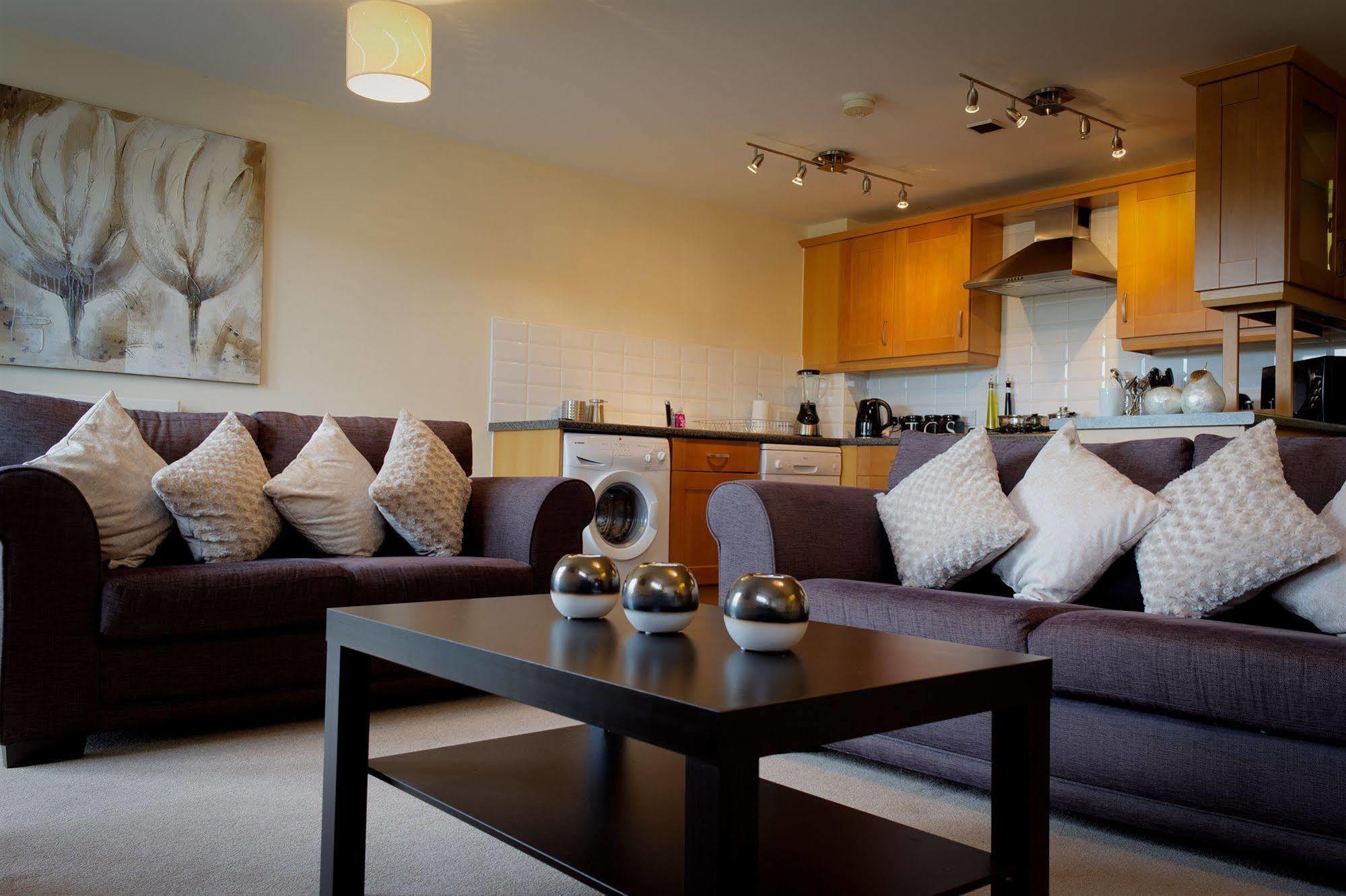 The Lindley Suite - Simple2Let Serviced Apartments Huddersfield Exterior foto