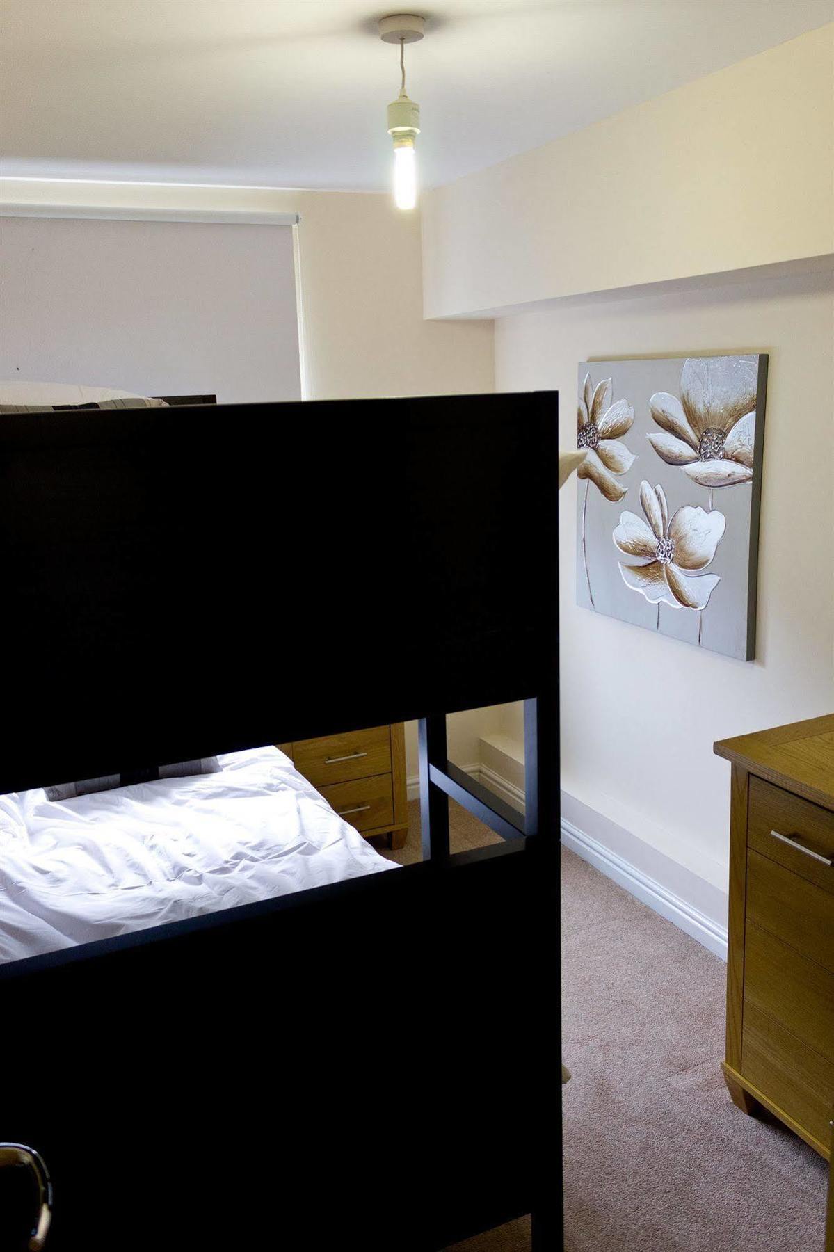 The Lindley Suite - Simple2Let Serviced Apartments Huddersfield Exterior foto